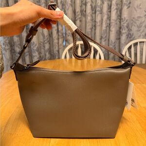 NWT Tory Burch Thea Slouchy Bag💝💝